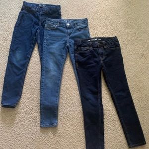 SOLD.     Skinny Jeans -Youth